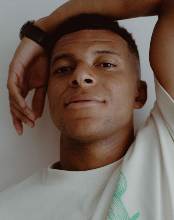 实时比分-姆巴佩：今年我赢不了金球，登贝莱和阿什拉夫谁拿我都会非常高兴