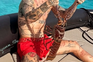 电竞-劳逸结合，39岁拉莫斯社媒晒假期休闲照片，上轮刚破门助球队取胜