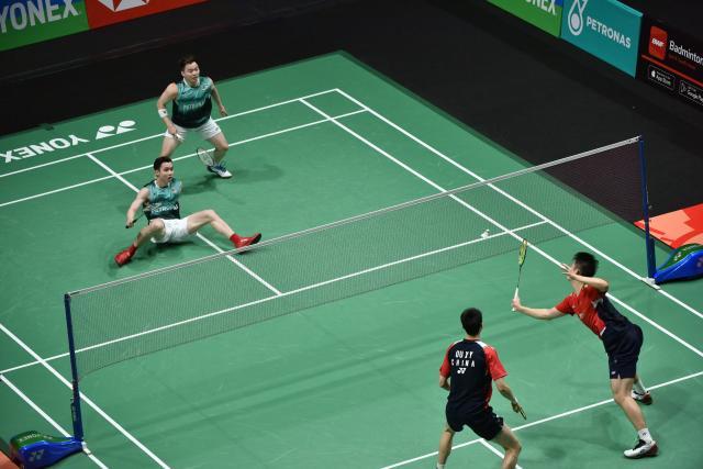 开云电竞登录入口-男单全军覆没男双齐齐过关 “难兄难弟”冰火两重天