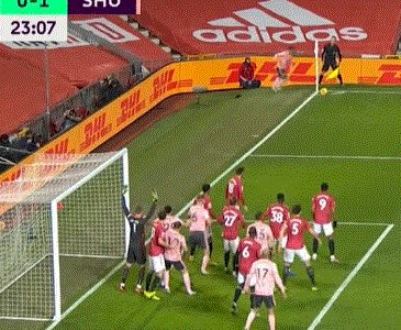 体育-【英超】史上首次领头羊主场负副班长！曼联1比2落败